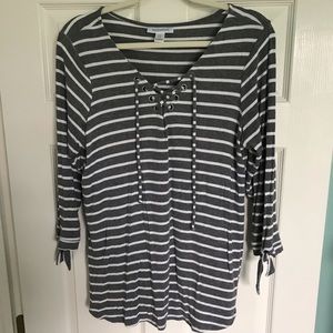 Motherhood Maternity Large Grey Stripe Top